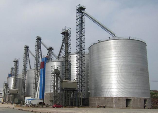 城区大型钢板库构造参数及水泥储存质量